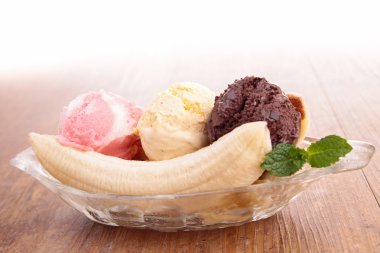 gurme banana split