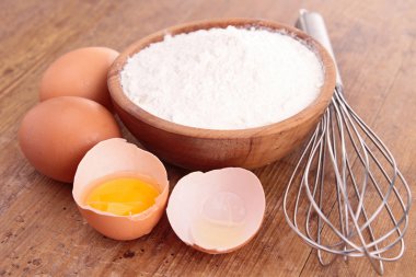 un, yumurta ve çırpma teli