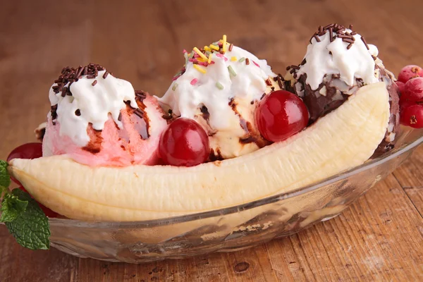 Banana split — Stock Photo, Image