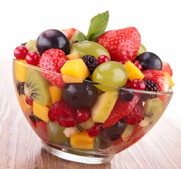Świeże owoce sałatka w misce — Zdjęcie stockowe