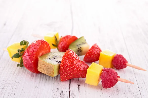 Fruits kebab — Stock Photo, Image