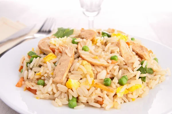 Fried rice and vegetables — Stock Photo, Image