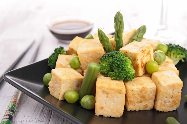 Fried tofu with vegetables — Stock Photo, Image