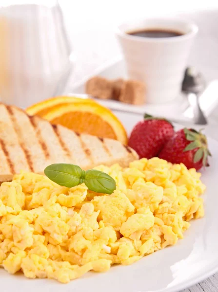 Fried egg, scrambled egg — Stock Photo, Image