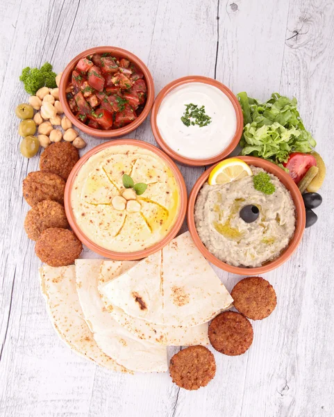 Falafel with dips and bread — Stock Photo, Image