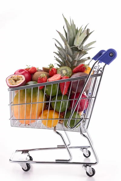 Winkelwagen met vruchten — Stockfoto