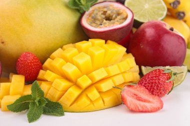 Mango ve meyve üzerinde kapat