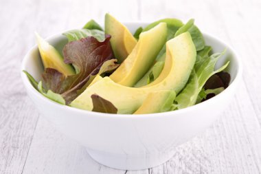 Avokado Salatası