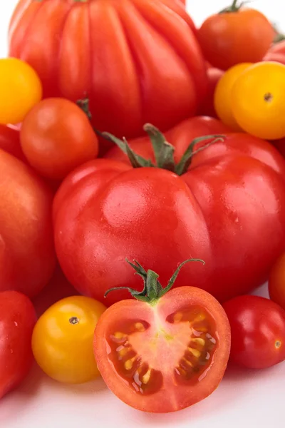 Assortimento di diverse varietà di pomodori — Foto Stock