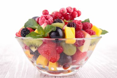 tabak meyve salatası