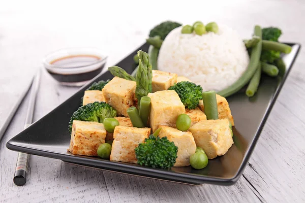 Cooked tofu and vegetables — Stock Photo, Image
