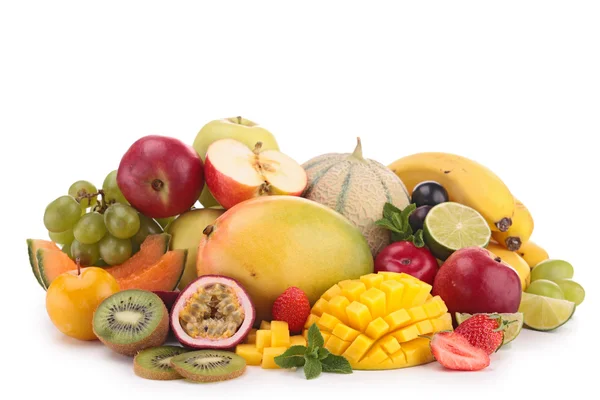 Izolované hromadu ovoce — Stock fotografie