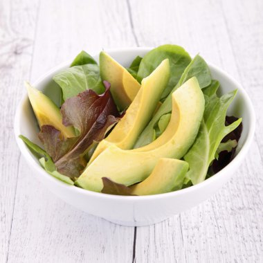 Avokado Salatası