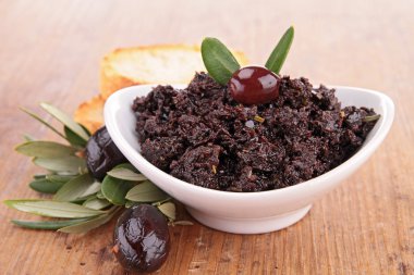 zeytin tapenade