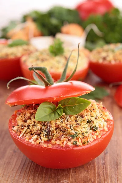 Tomate provençale et ingrédients — Photo