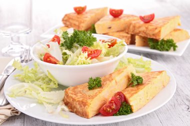 tortilla patates ve domates ile