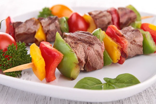 Grilled meat and vegetables — Stock Photo, Image