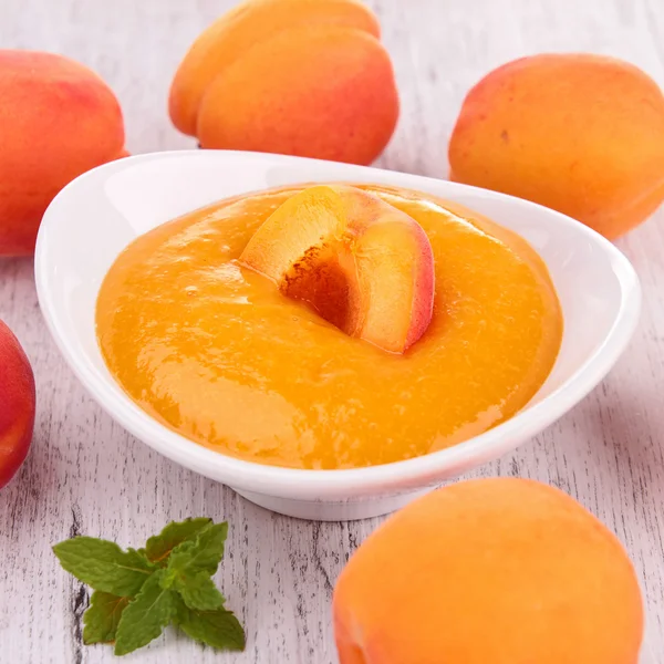 Apricot dessert — Stock Photo, Image