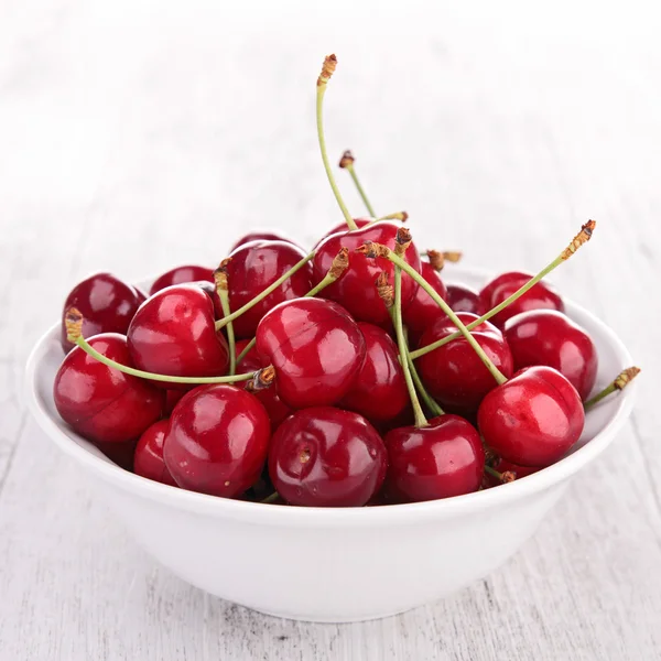 Cherry-bär frukt — Stockfoto