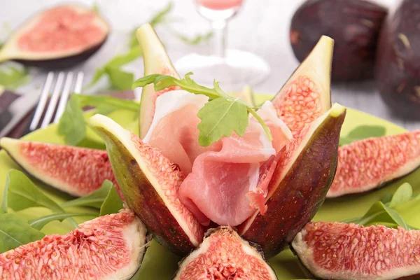 Appetizer, fig salad with proscuitto ham — Stock Photo, Image