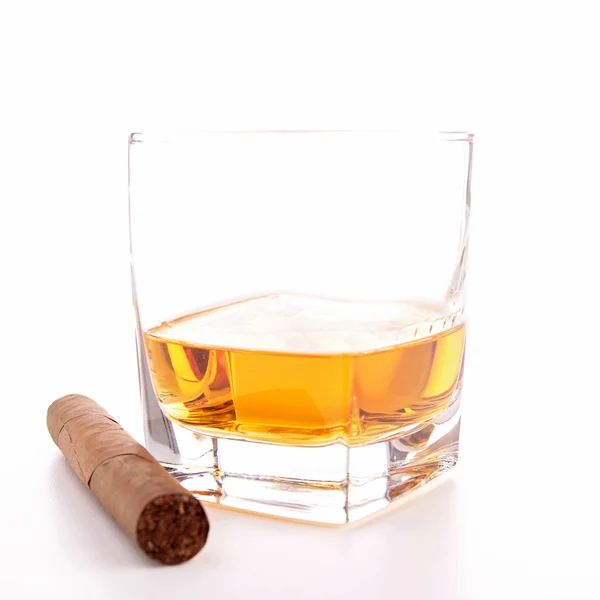 Whisky och cigarr — Stockfoto