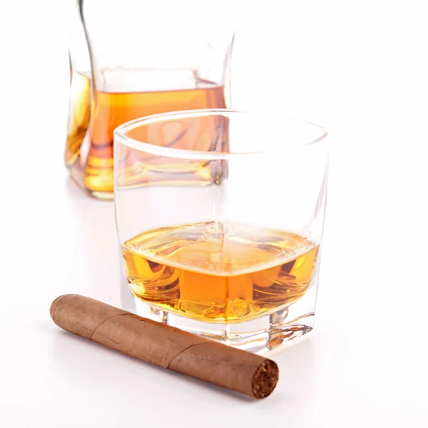 Whisky och cigarr — Stockfoto