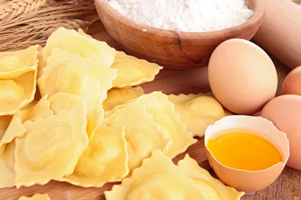 Raw ravioli — Stock Photo, Image