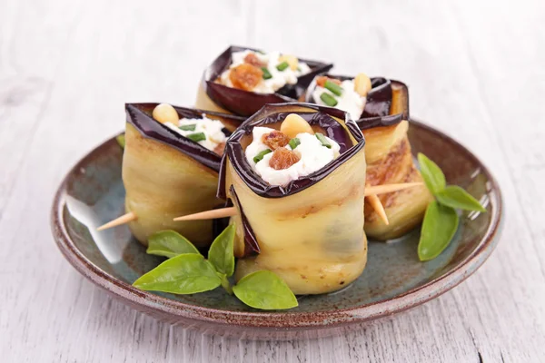 Grilled aubergine with cheese — Stock Photo, Image