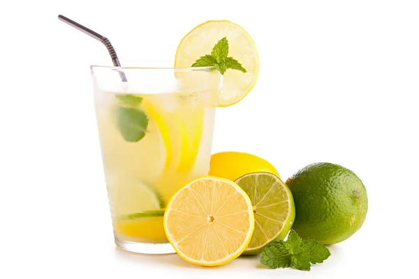 Glas Zitronensaft, Limonade — Stockfoto