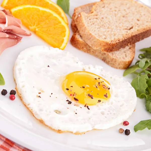심장, 계란 아침 식사 — 스톡 사진