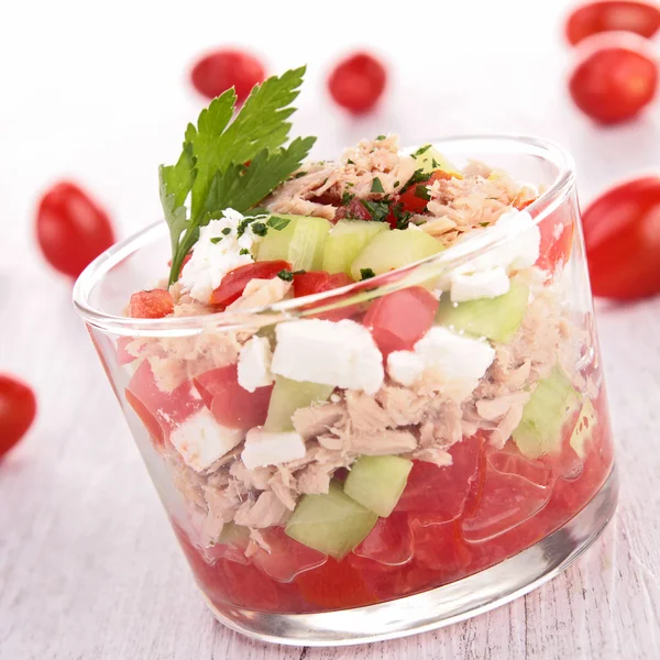 Salada de tomate, pepino e feta — Fotografia de Stock