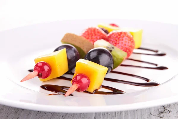 Fruit kebab — Stock Photo, Image