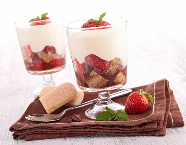 Strawberry tirumisu — Stock Photo, Image