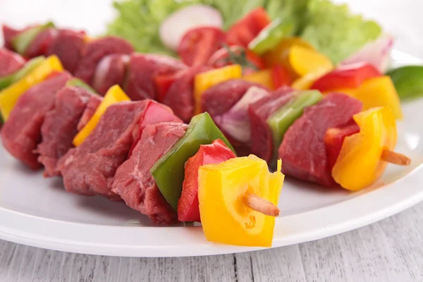 Pieces of meat with vegetables — Stok fotoğraf