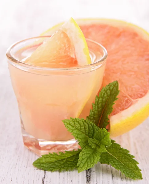 Grapefruit cocktail — Stockfoto