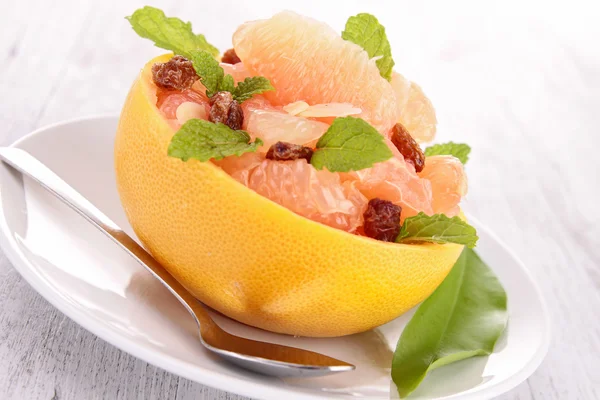グレープ フルーツのサラダ — ストック写真