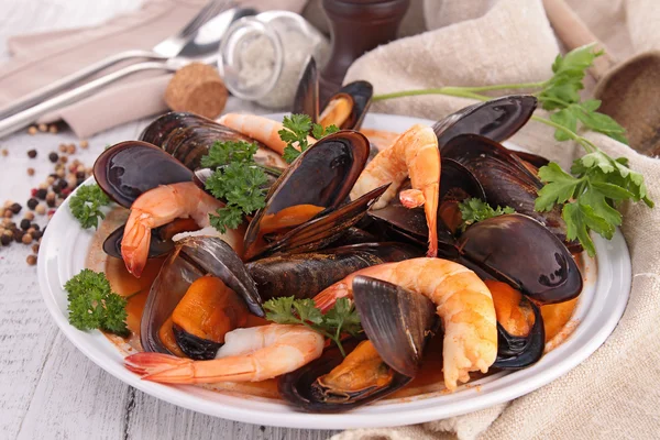 Mussel and shrimp — Stock Photo, Image