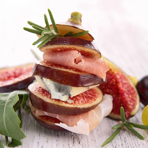 Fig, cheese and ham — Stock Photo, Image