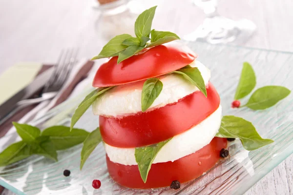 Appetizer, tomato and cheese — Stock Photo, Image