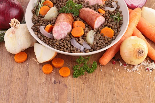 Legumes with meat and vegetables — Stock Photo, Image