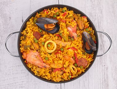 paella tencerede yakın çekim