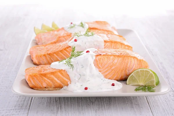 Salmon with cream and dill — Stock Photo, Image