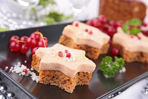 Gingerbread with foie gras — Stock Photo, Image