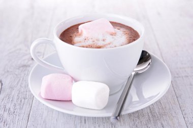 Şekerlemeli sıcak çikolata.