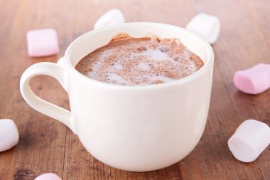 Şekerlemeli sıcak çikolata.