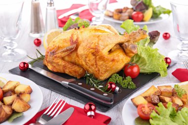 Kızarmış tavuk ve sebze.