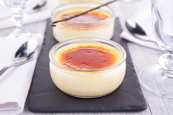 Creme brulee a složkou — Stock fotografie