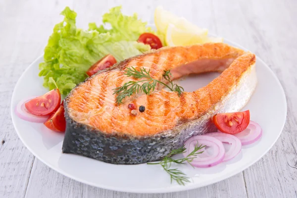 Grilled salmon steak — Stock Photo, Image