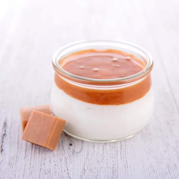 Caramel dessert — Stock Photo, Image