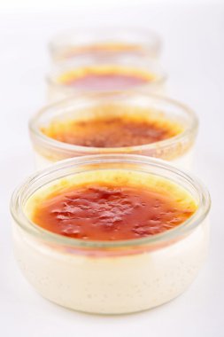 Vanilla creme brulee